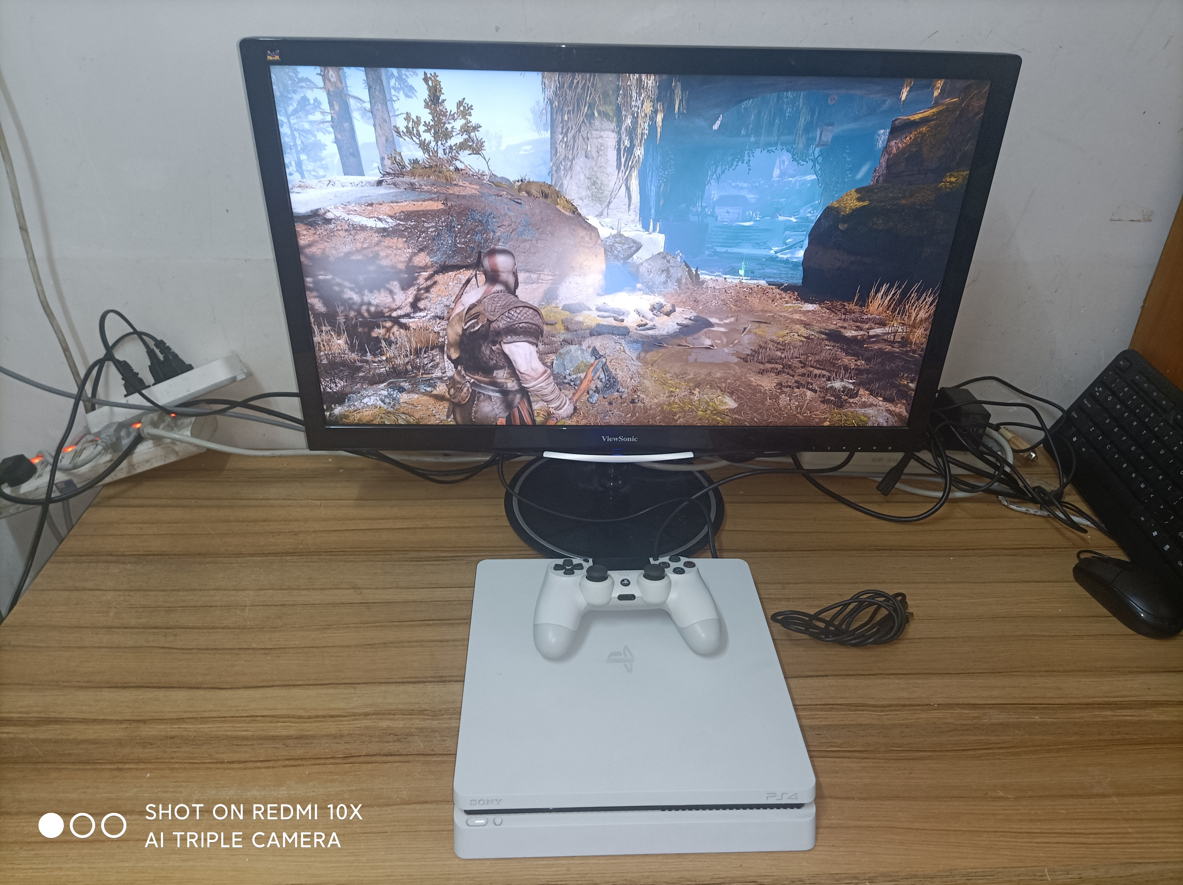 PS4slim折腾版游戏机9.0系统装满游戏