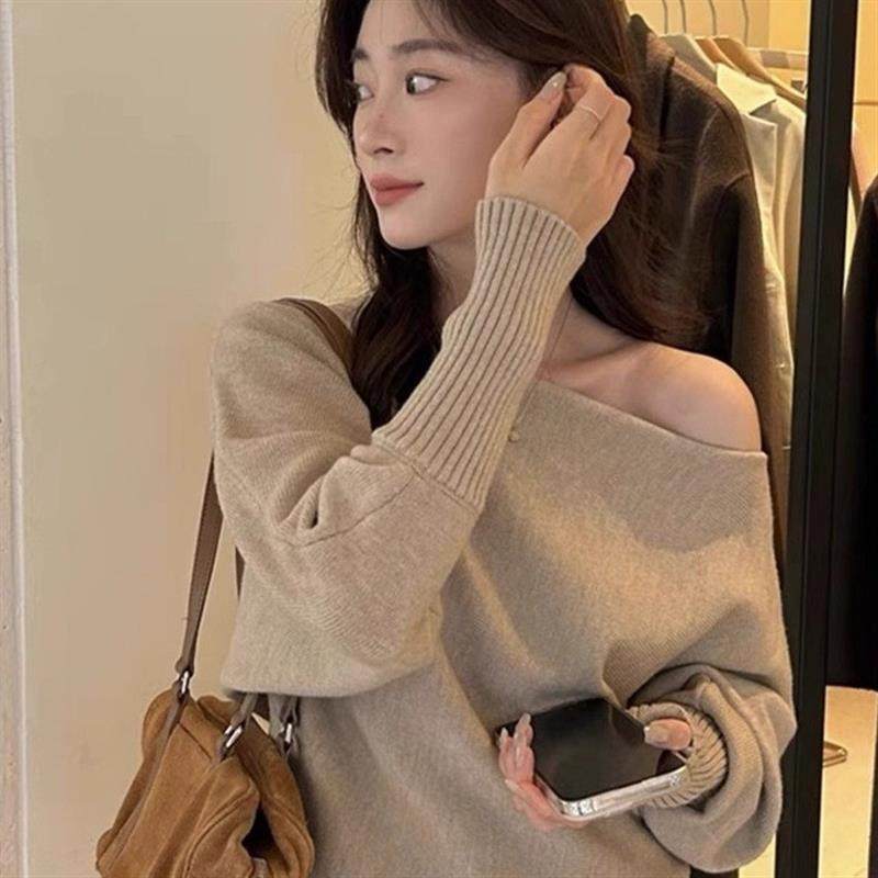 卡其色心机纯欲风一字肩露肩针织衫女春秋感慵懒毛衣内搭上衣,女装/女士精品,毛针织衫,淘宝优惠券,粉丝福利购,淘宝优惠卷