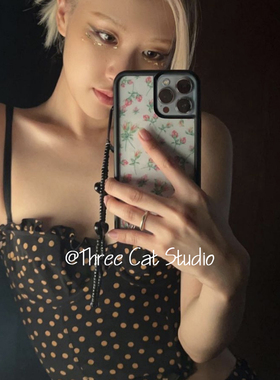 韩国爱豆rose朴彩英同款小众碎花手链黑边防摔15适用于iphone17pro/16promax苹果15/14/13/12/11手机壳xsmax