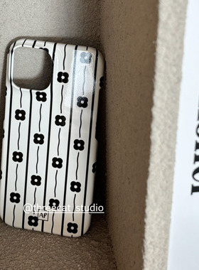 韩ins黑色花朵竖纹欧尼菲林壳适用于iphone17promax苹果16pro/15/14/13/12/11全包Xsmax手机保护套XR亮面