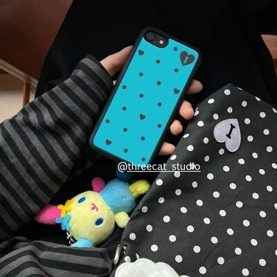 苹果iphone17黑边壳Y2K爱心波点