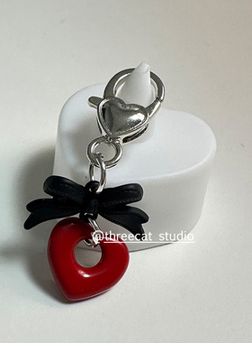韩系ins小众设计红爱心黑色蝴蝶结钥匙扣airpods挂件包包挂饰新款