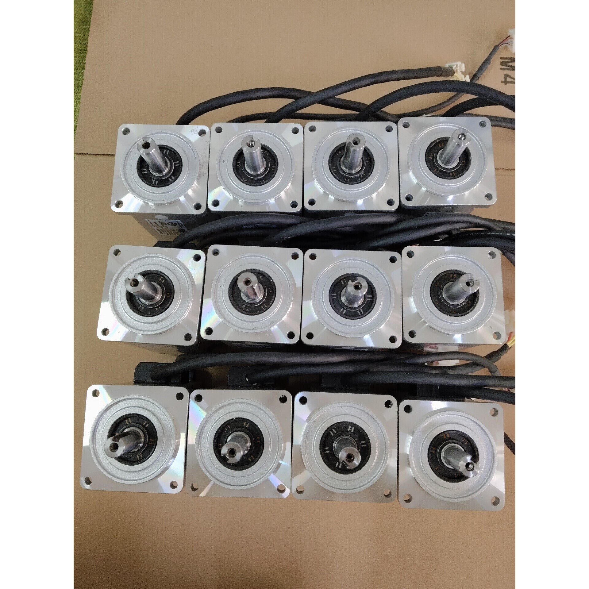 200W单电机:MHMF022L1V2M,现货有量,50