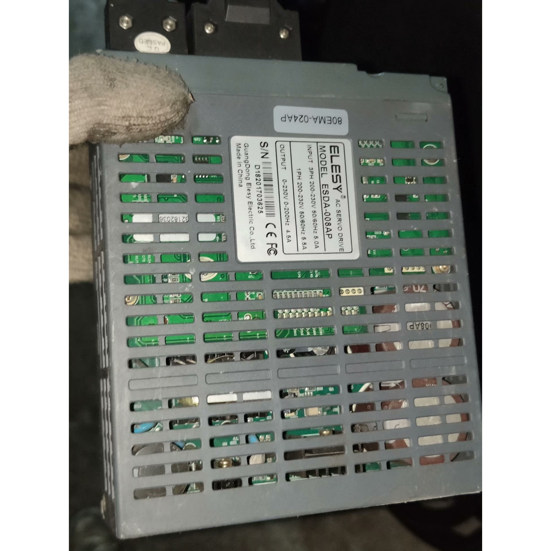 伊莱斯伺服驱动器ESDA-008AP,三相200-230V输