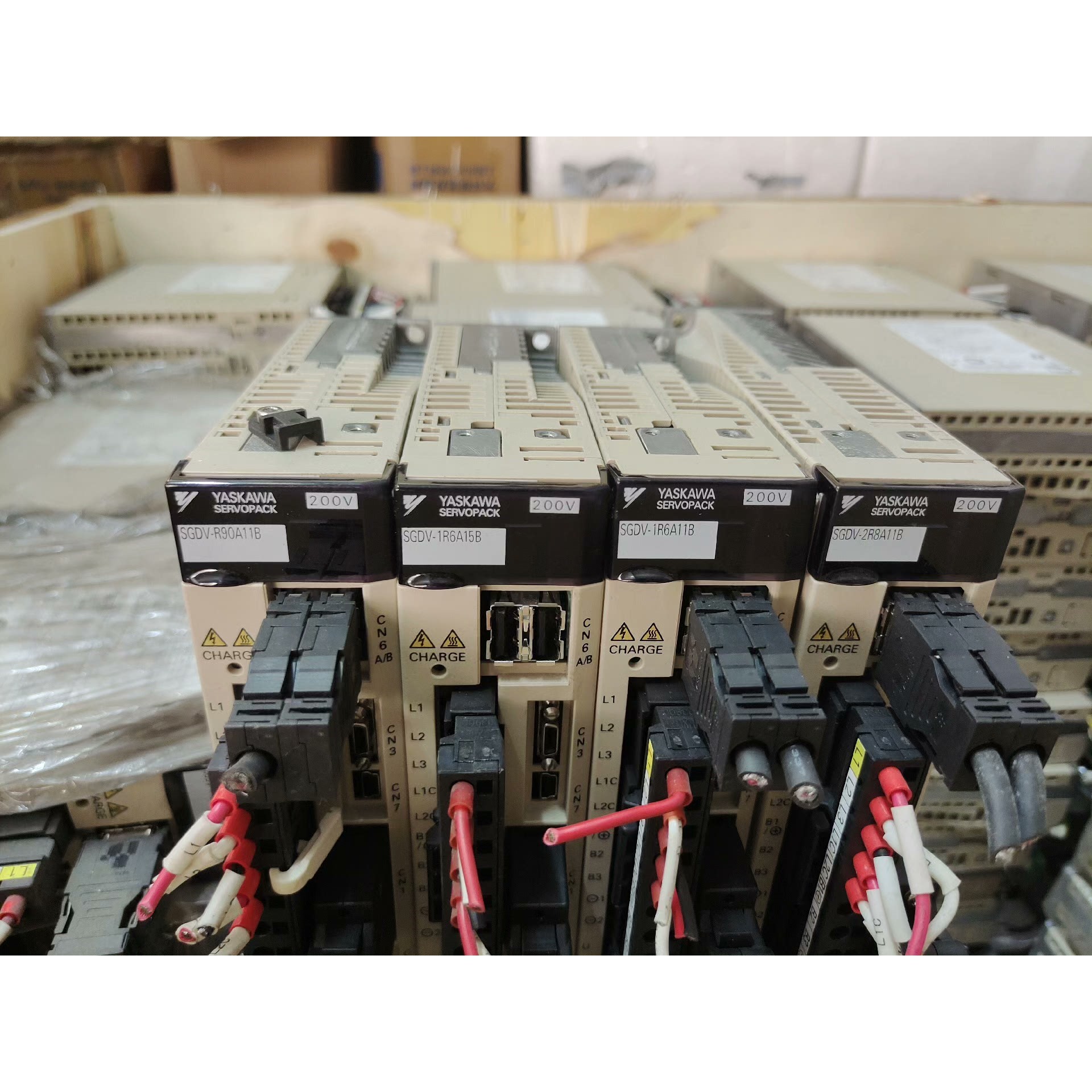 安川100W总线型SGDV-R90A11B,200W总线型S