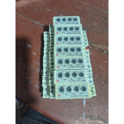 三相继电器,功能正常.型号DPB51CM44