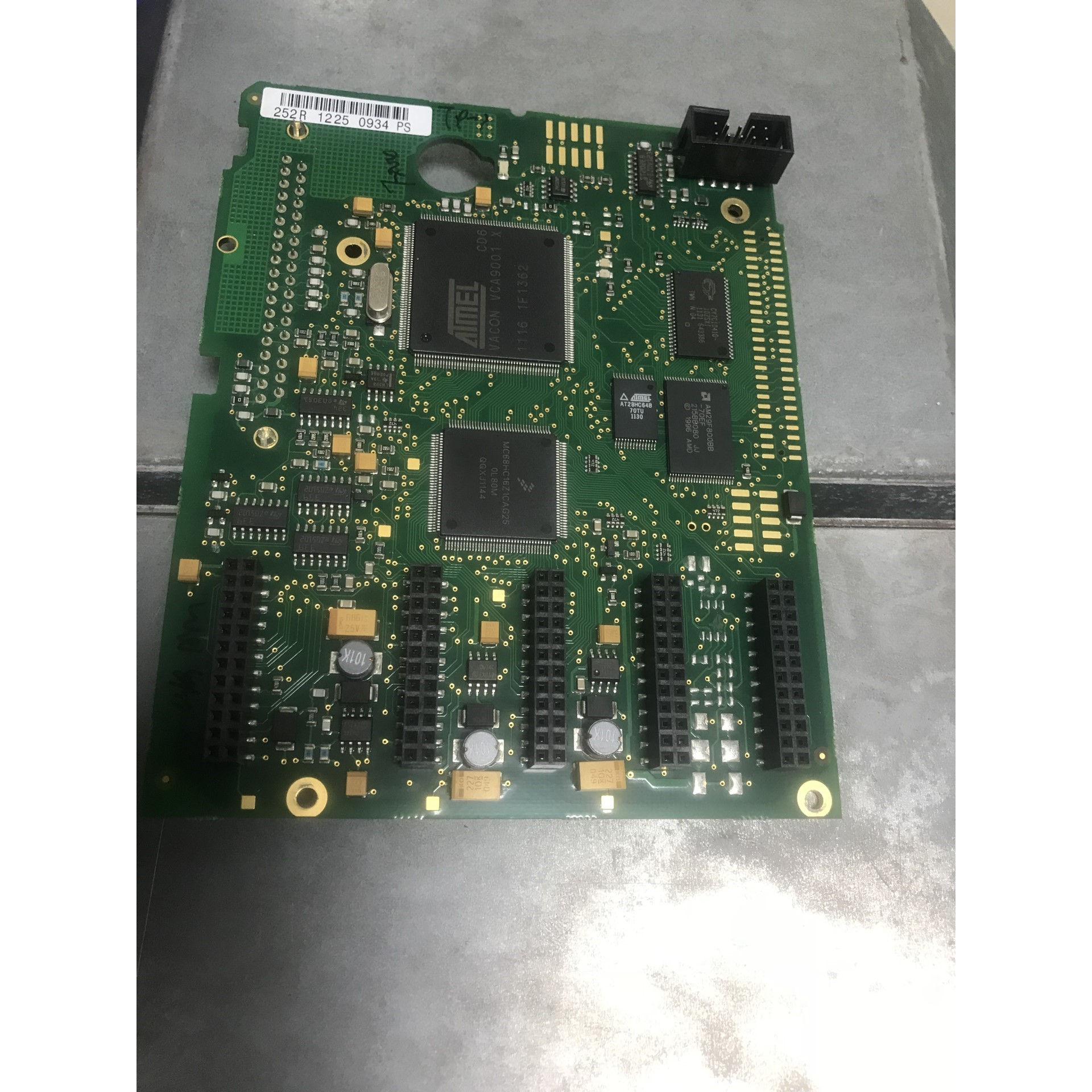 伟肯变频器主板 CPU控制板252R PC00252H 没怎
