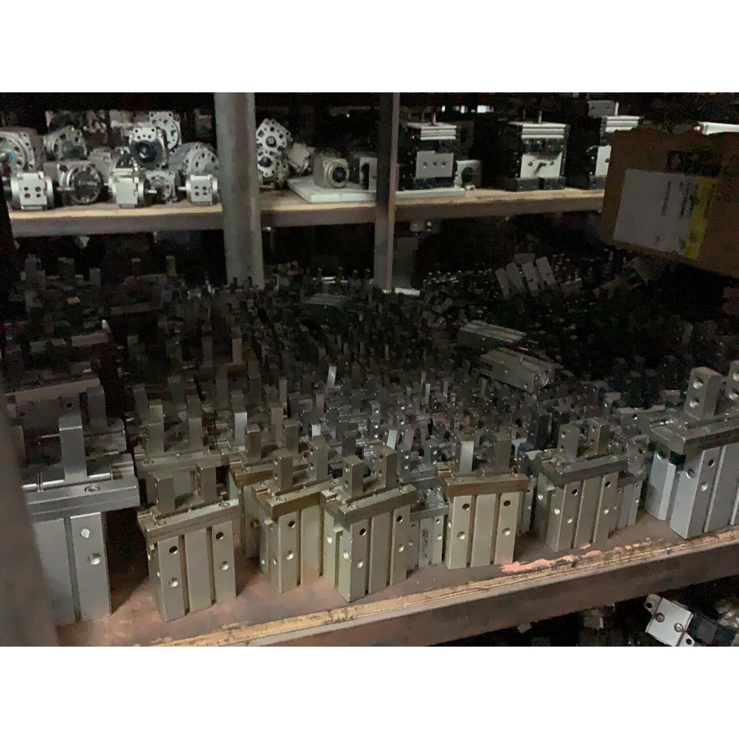 CKD 手指气缸 MHZ2 C2 Y2 MDHR2大