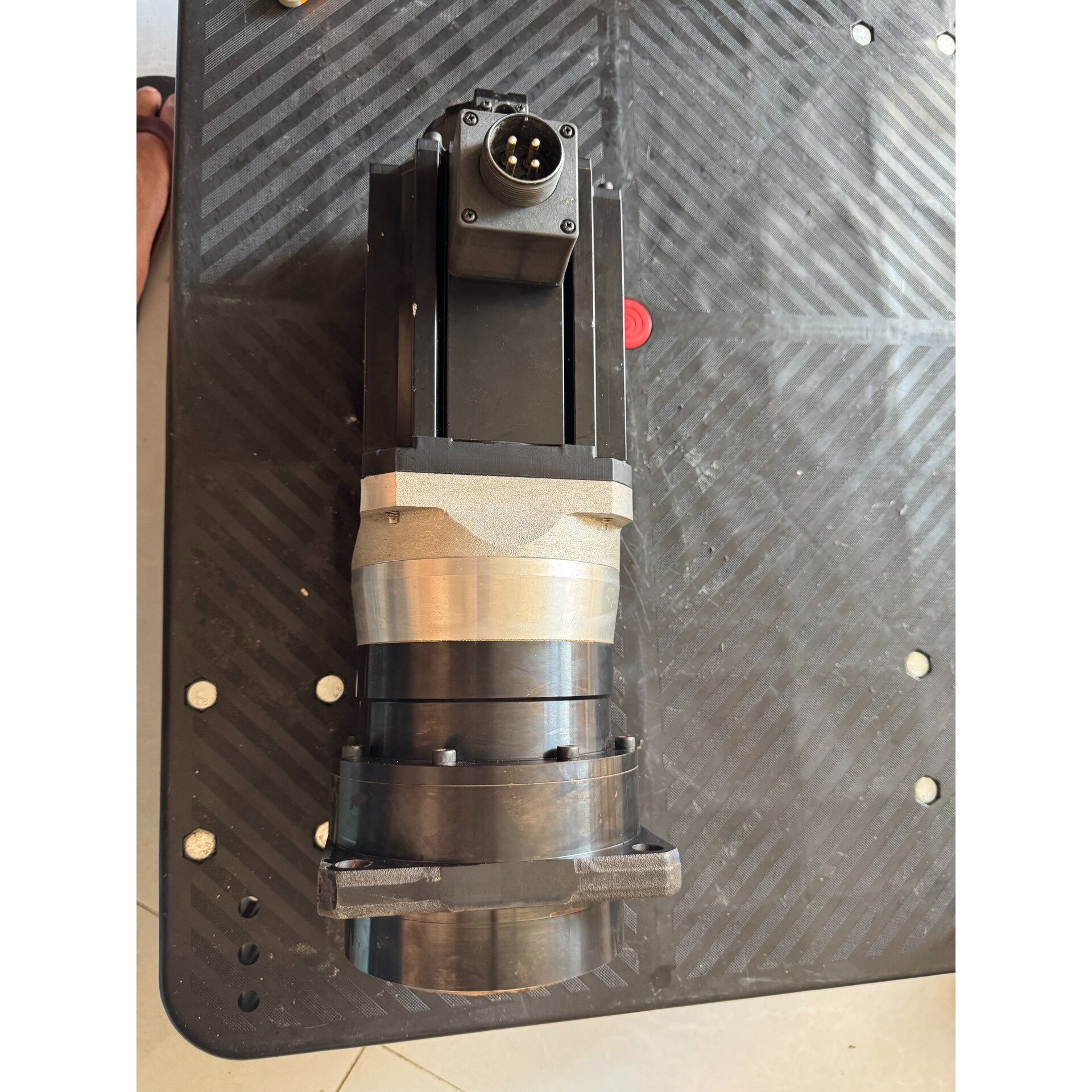 伺服马达R88M-K3K020T-OS2  3KW