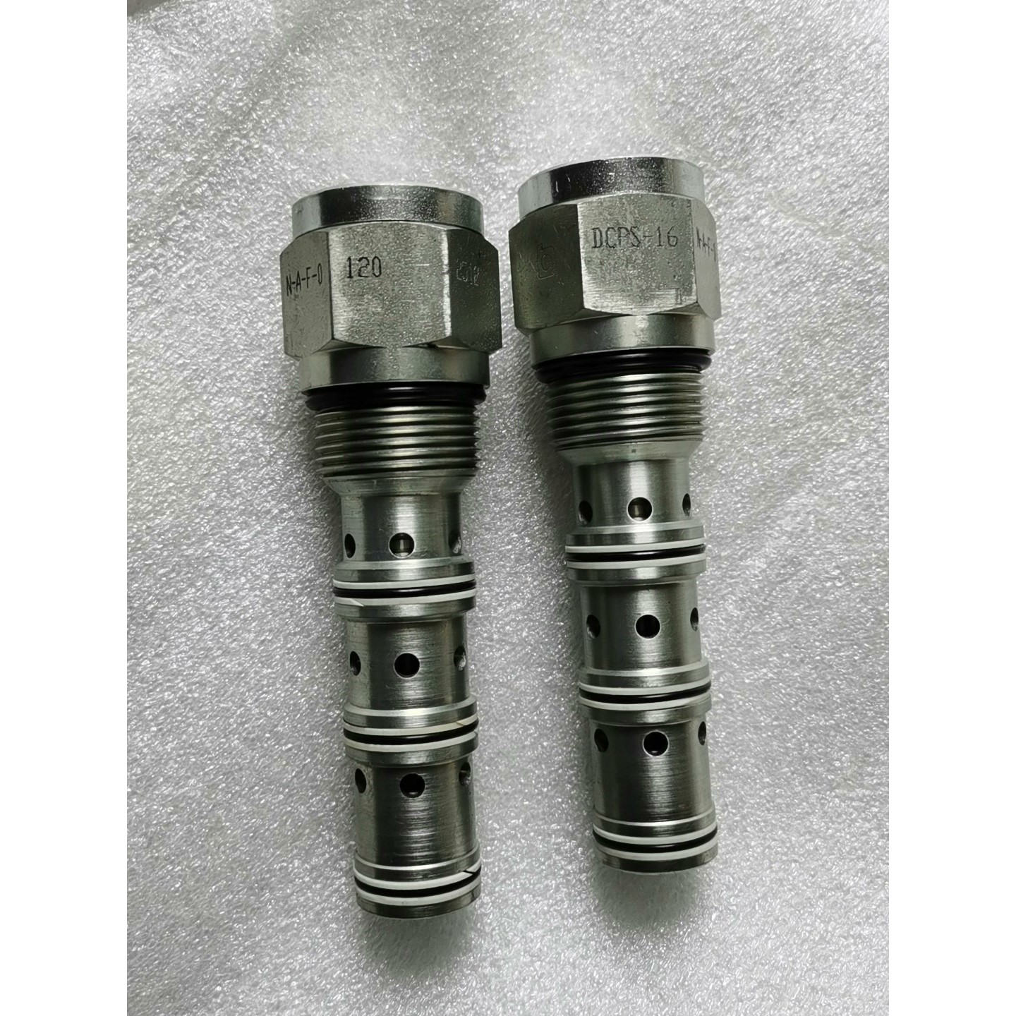 布赫插装阀换向阀DCPS-16-N-A-F-0-120,全新