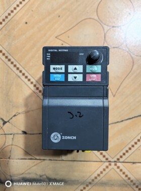 众辰变频器 H2200S01D5K  1.5kw 成色如图