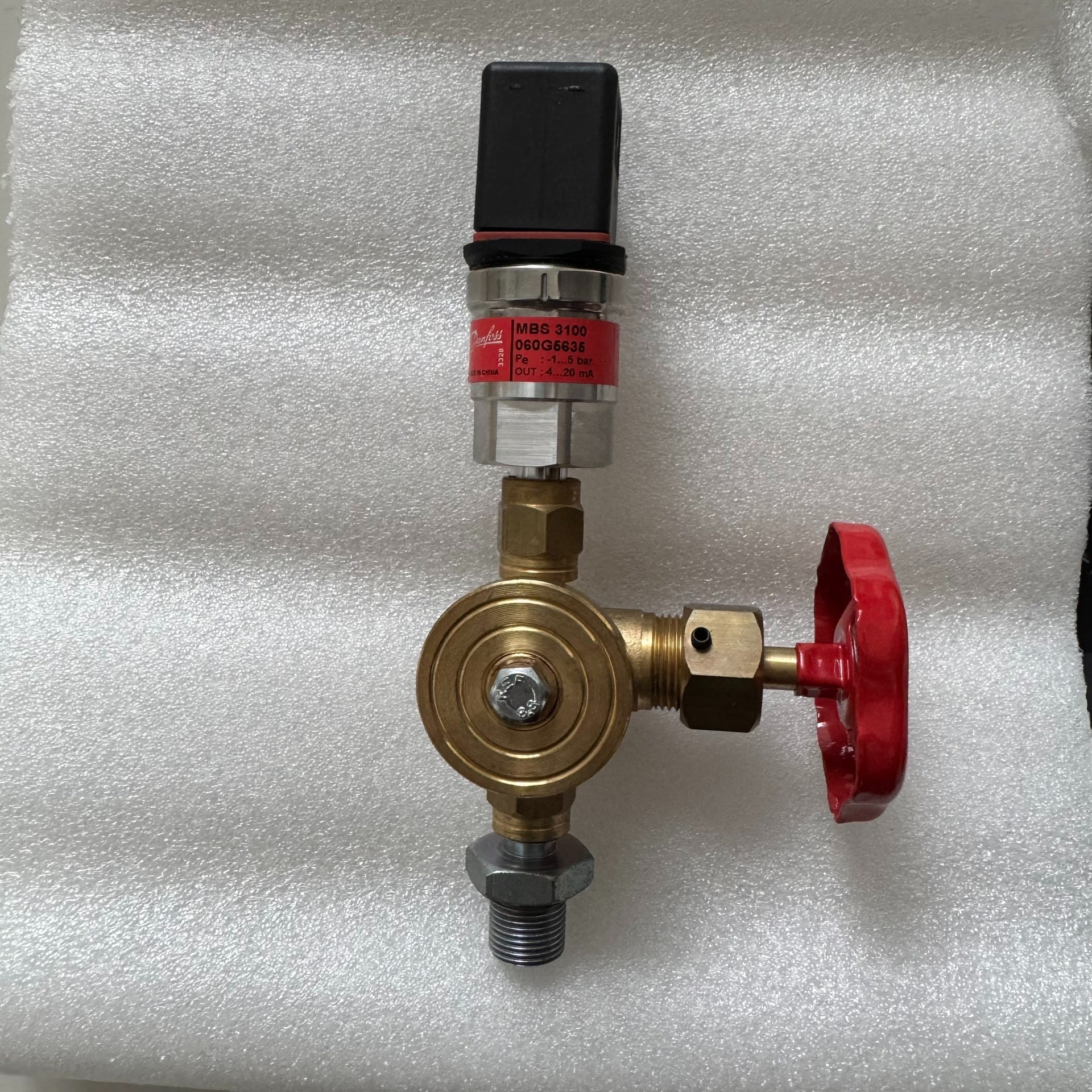 拆机的20w端泵激光器一套成色实拍,里面的功率模块测试过正