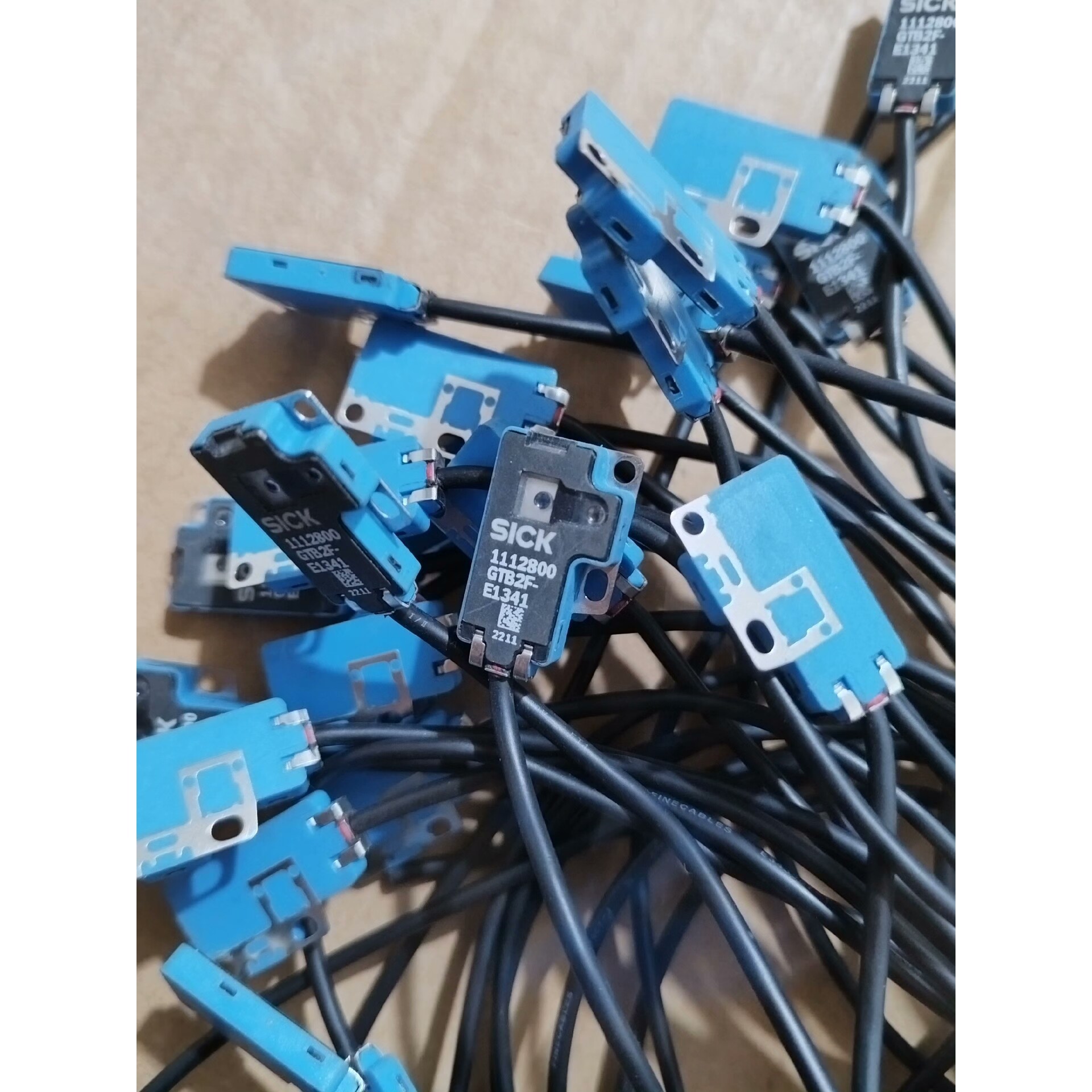 VOLTAGE MONITORING RELAY K8AB-