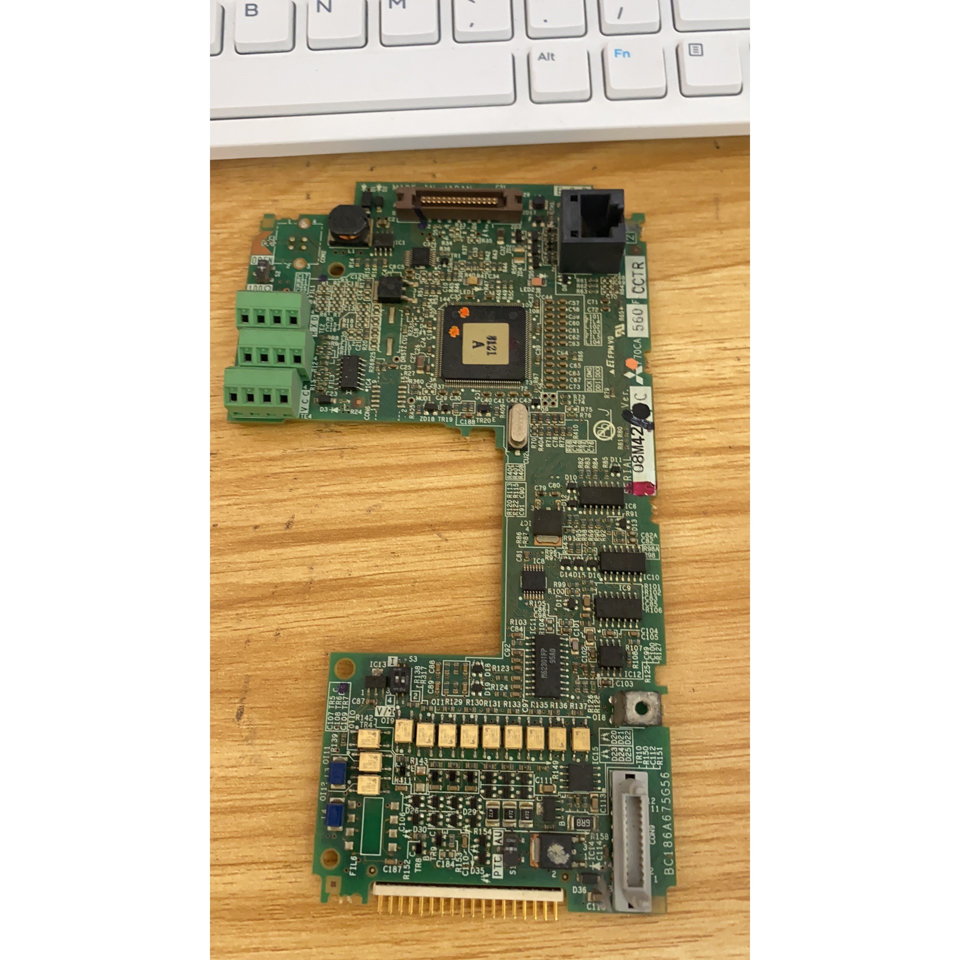 F70CA560 BC186A675G56 变频器F70