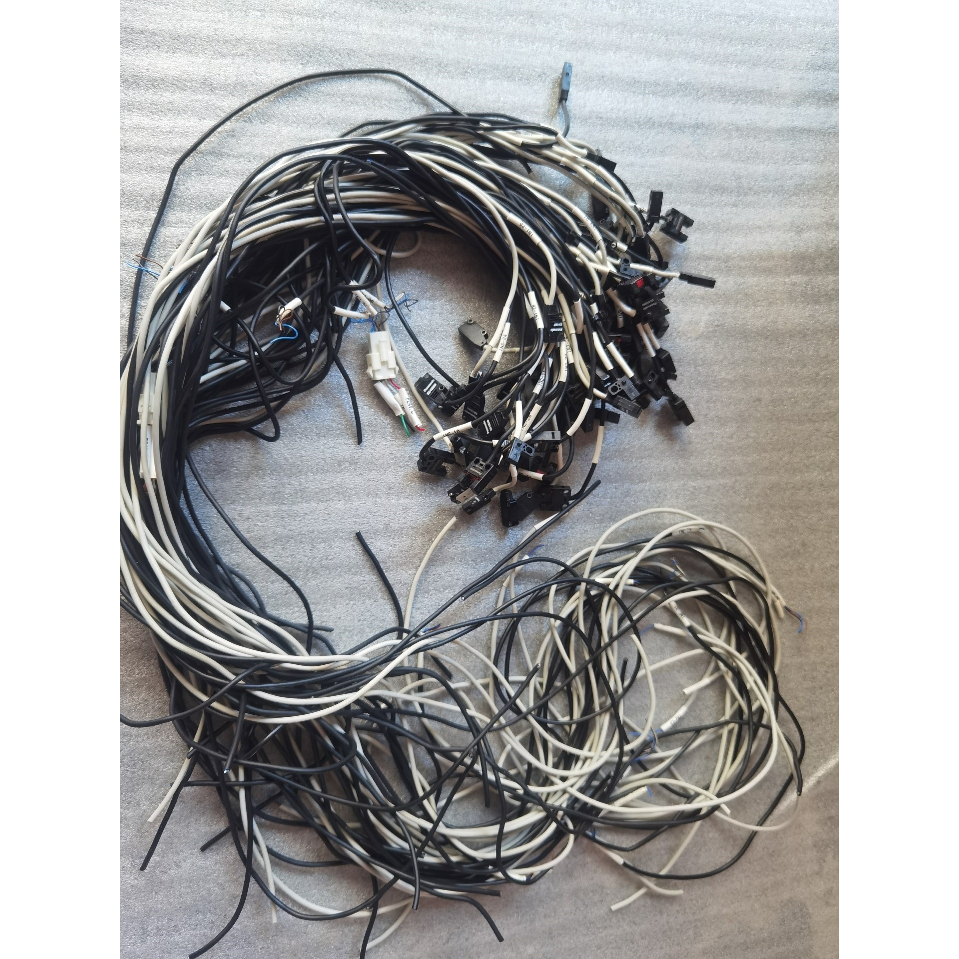 原装拆机amd hd-7570 4G  刚拆下来 成色如图