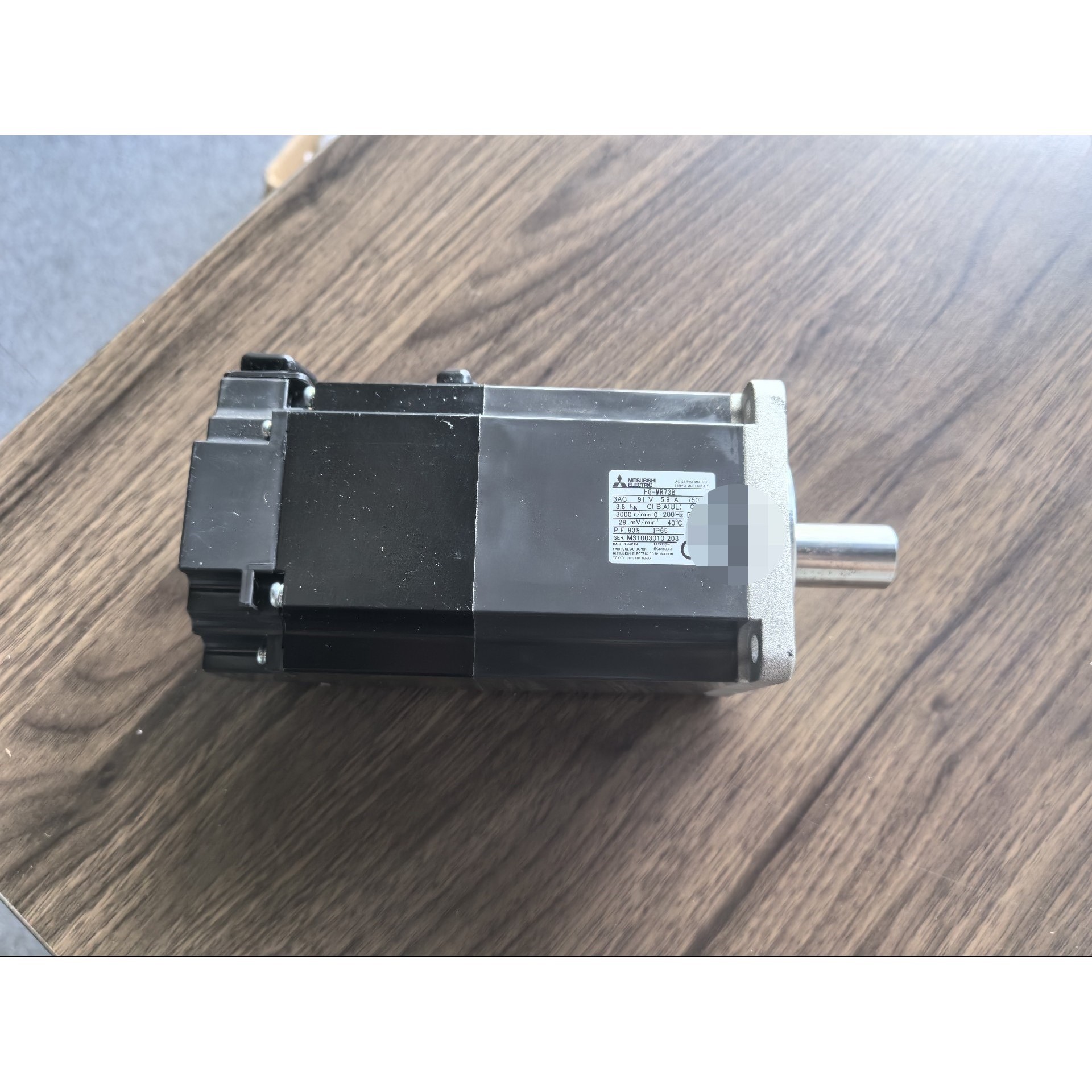 电机HG-MR73B 95新 裸机 未用 没保护好 有细