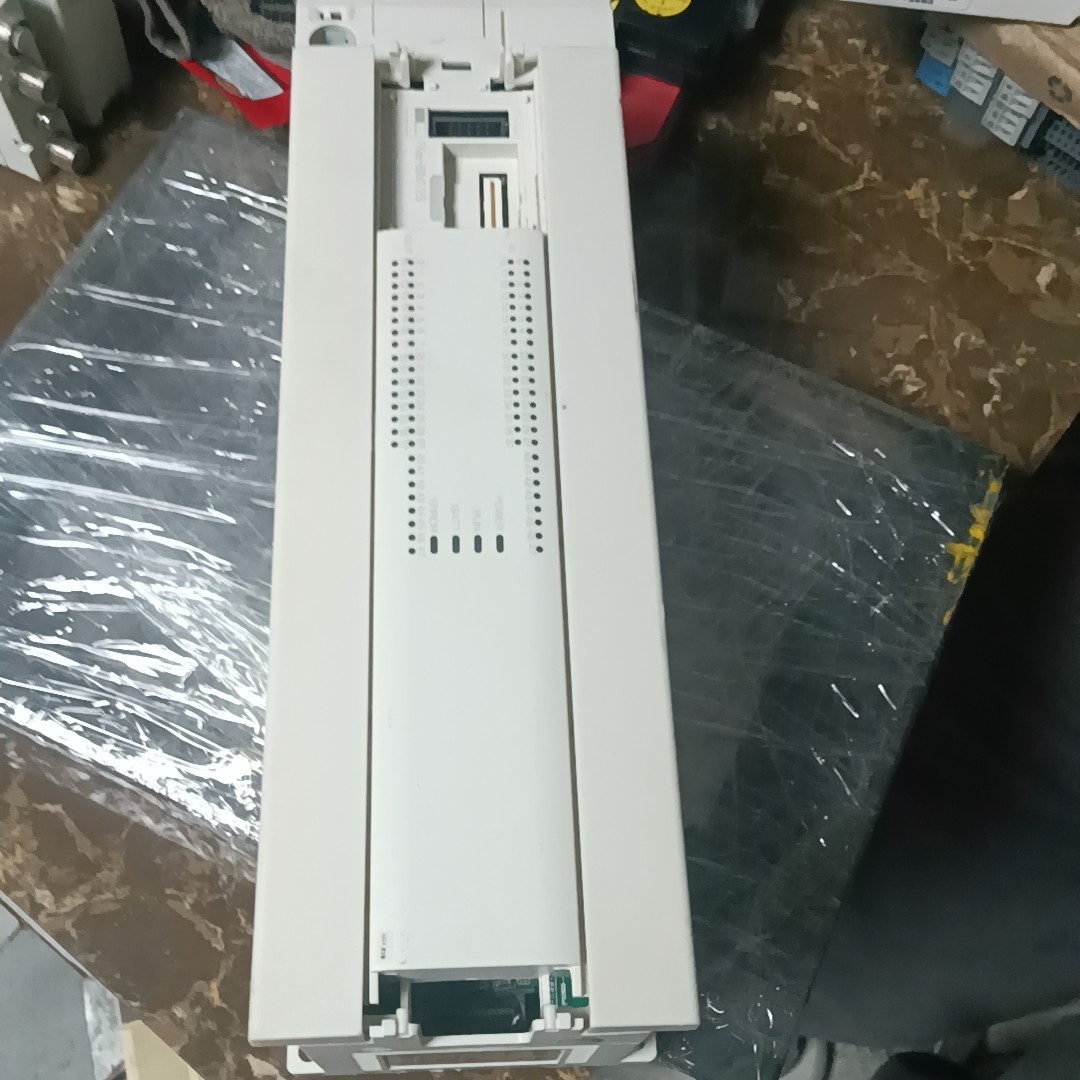 出FX3U-80MT/ES-A,带网口,实物拍摄,成色漂亮