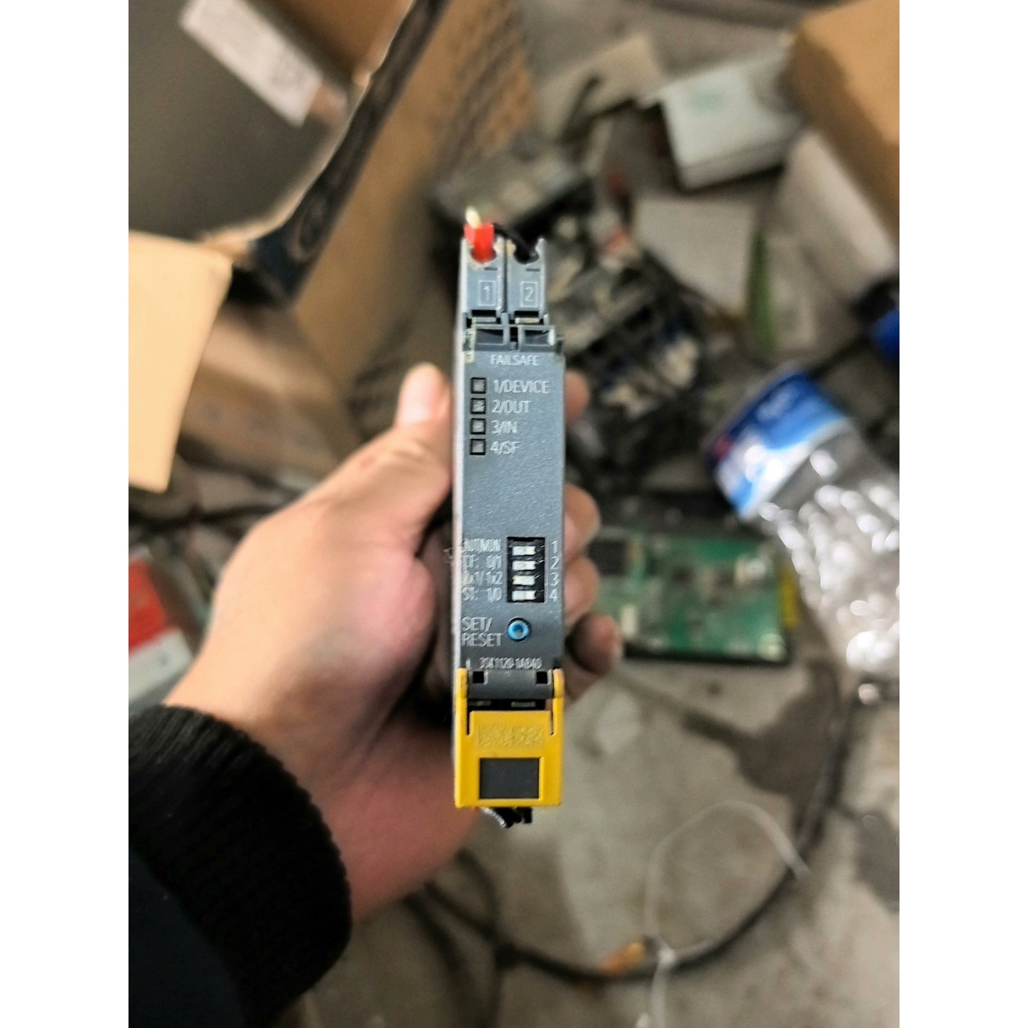 安全继电器 3SK1120-1AB40拆机下来的,需要