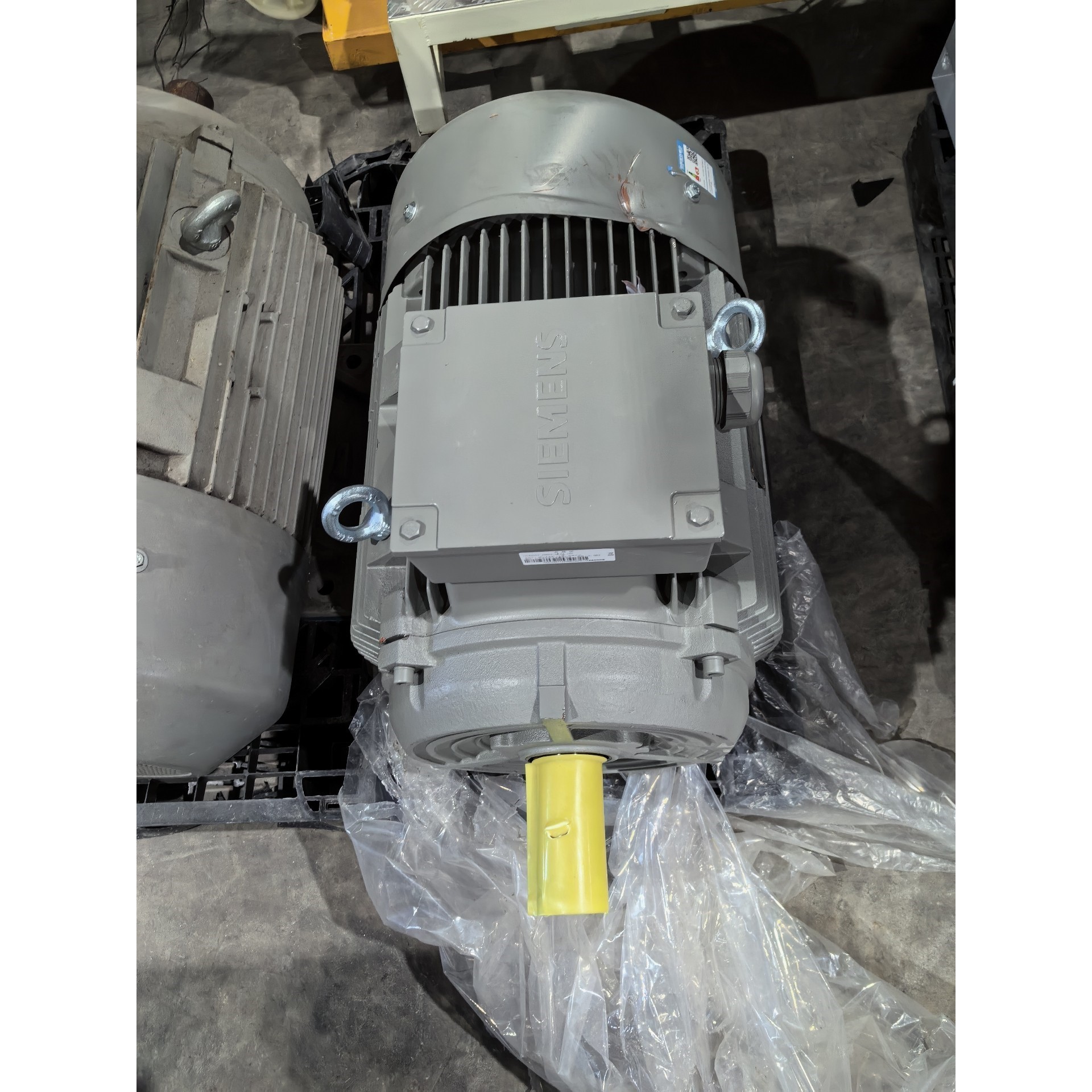 三相异步电动机,型号DCV3222B,45kW功率,3