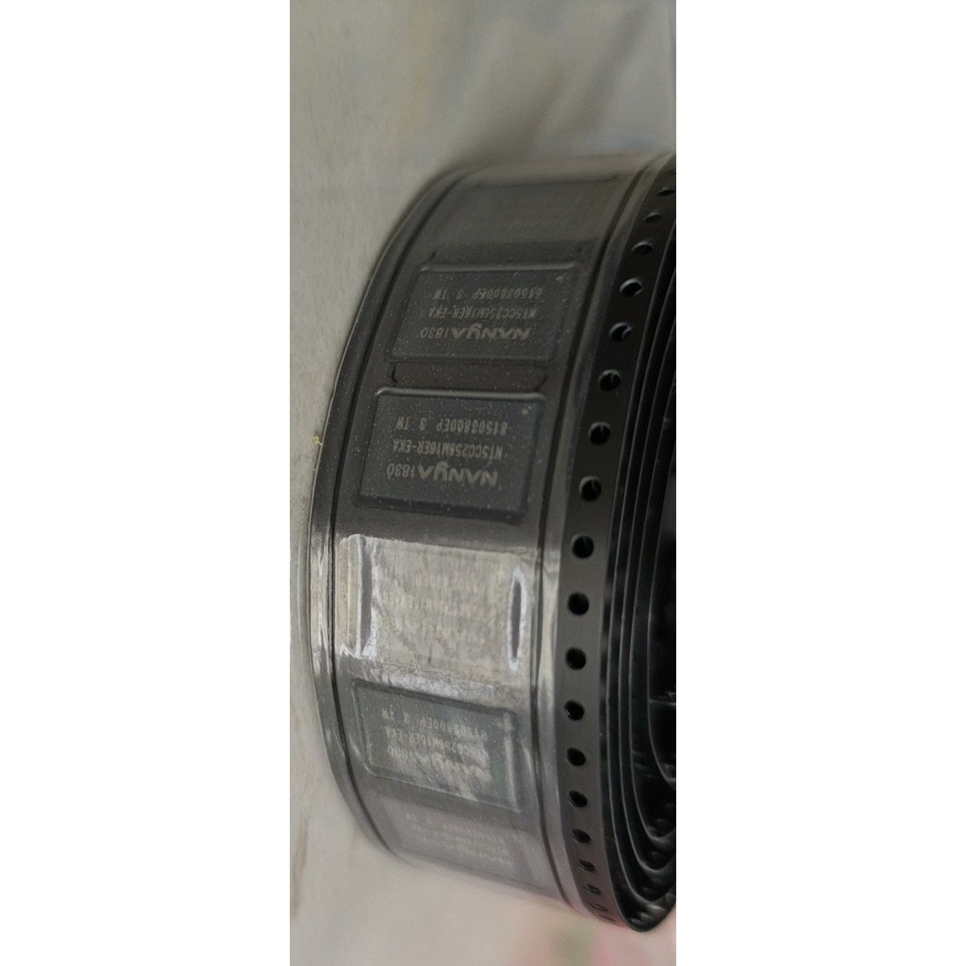 全新原装NT5CC256M16EP-EKA