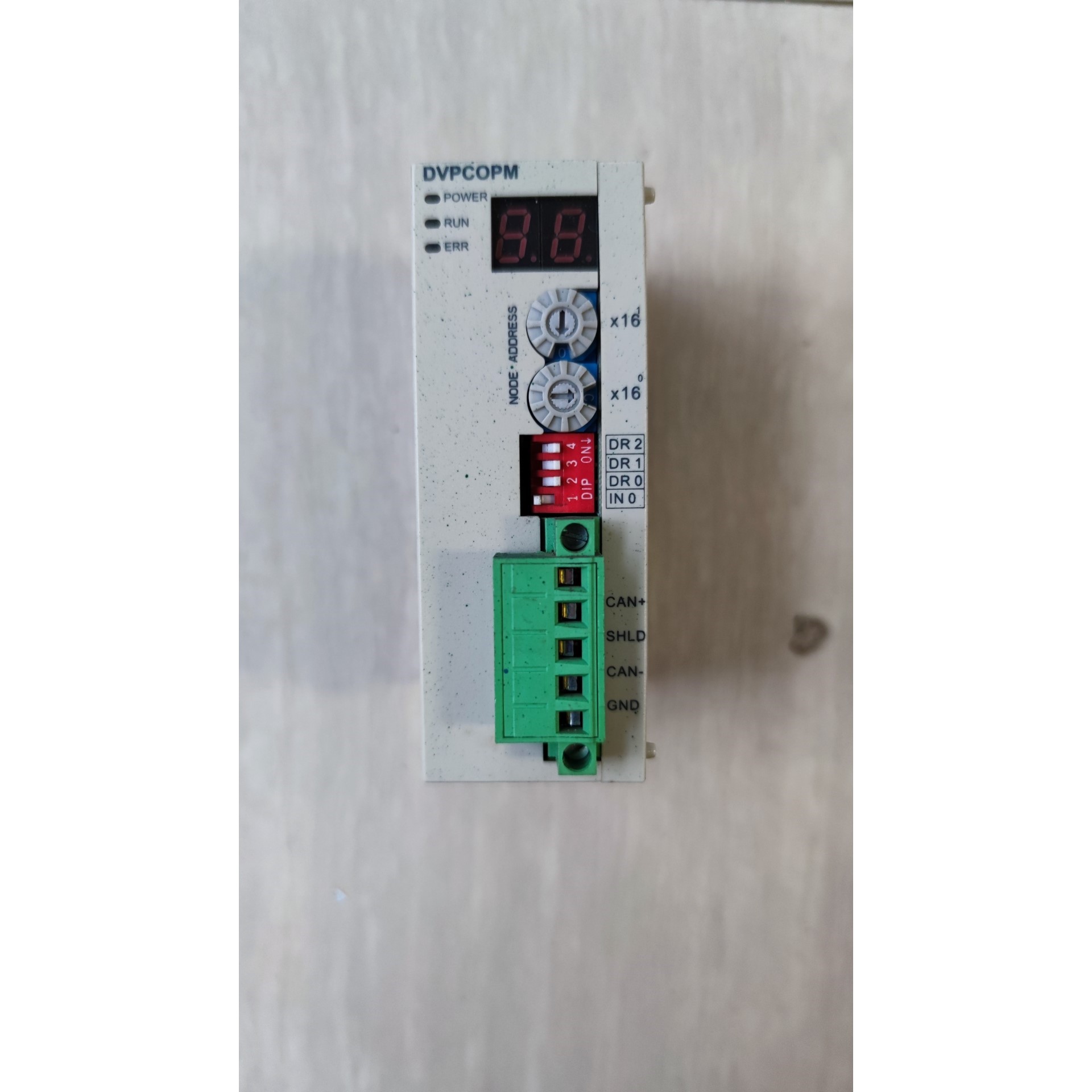 台达PLC扩展模块 DVPCOPM-SL成色实物图,功能正常