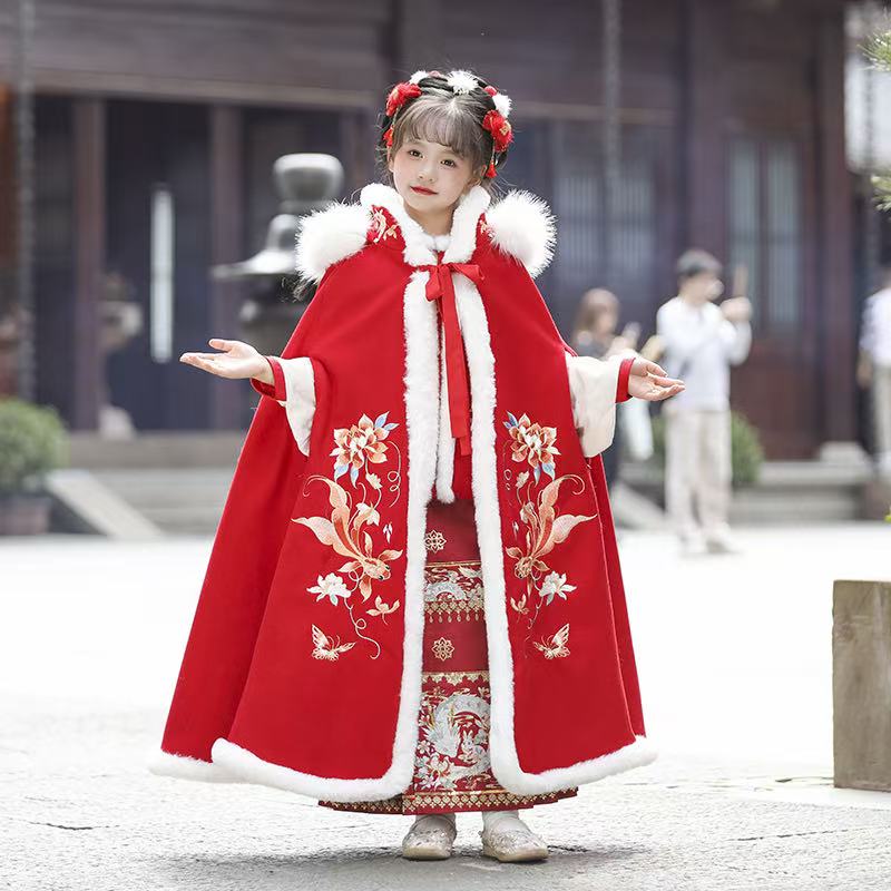 汉服女童冬装宝宝中国风加绒斗篷女孩古装披风外套过年唐装拜年服