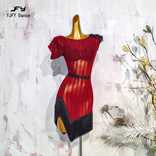 又见梵羽红色蕾丝透视流苏裙