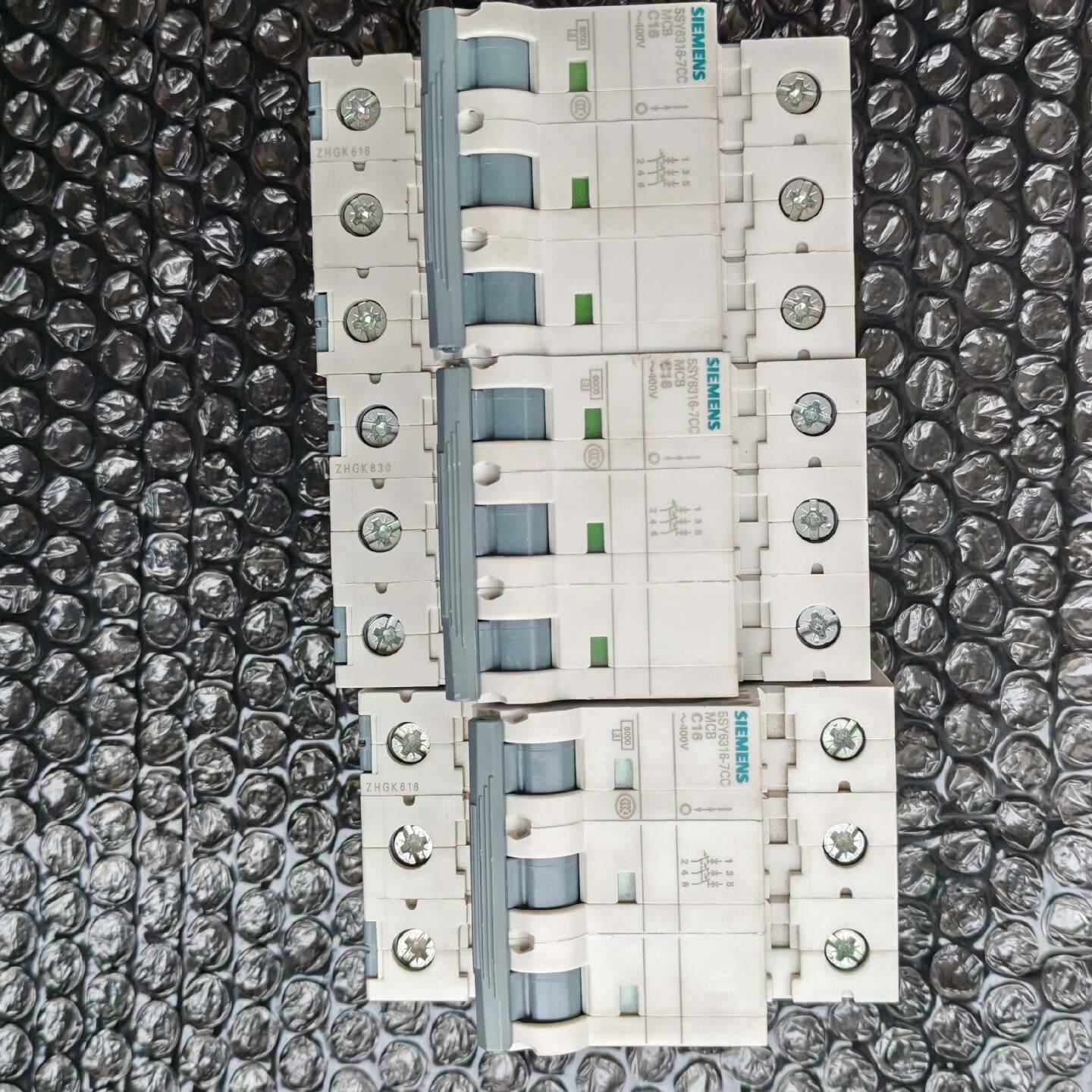 可维修西门子3p16a断路器三个,图片实物拍摄,标单台价格,看?