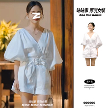 甜小姐与冷先生王子文孟好恬同款衣服穿搭泡泡袖白色连衣裙连体裤