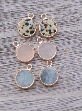 天然石圆片包边吊坠 14mm粉晶斑点石闪光石小挂坠手工配件diy材料