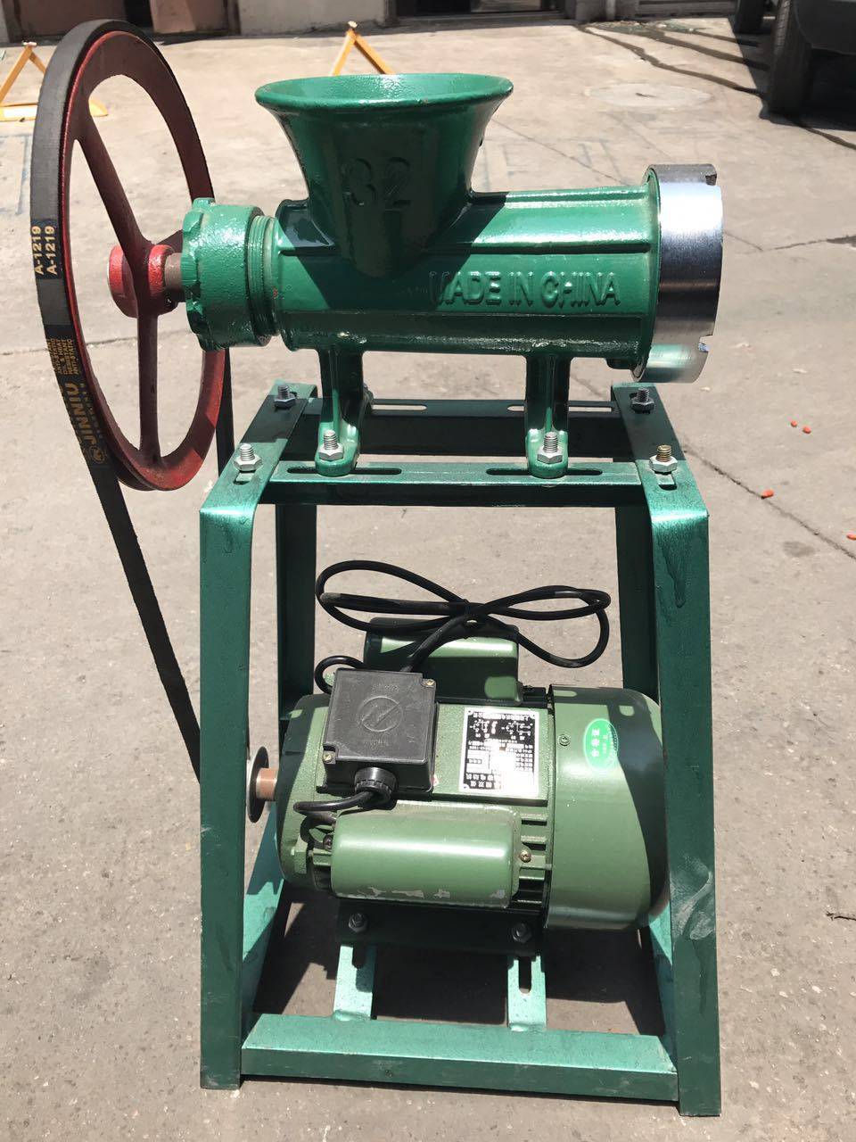 32号商用大型电动绞肉机碎骨机绞碎鸡骨架碎鱼机绞辣椒搅和面机