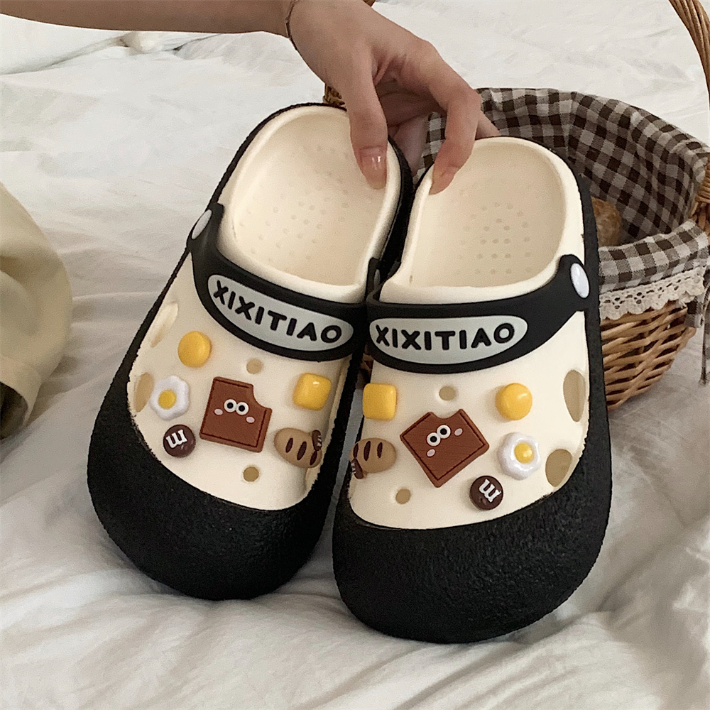 创意可爱饼干洞洞鞋夏季学生室外休闲防滑软底街头风沙滩凉拖鞋女