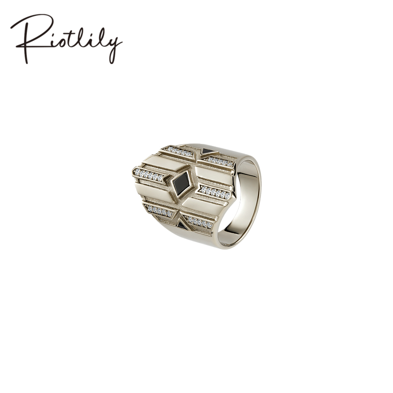 艾特里里零度Riotlily定格系列