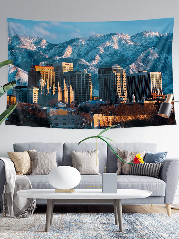 미국 유타주 솔트레이크시티에 있는 창의적인 거실 상점 침실 벽 장식 배경 천 포스터에 태피스트리 그림을 걸고 있습니다
