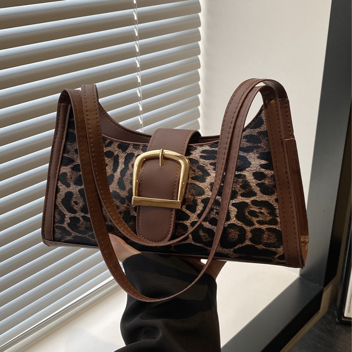 小众设计包包女2025新款秋冬高级感百搭单肩包通勤气质腋下