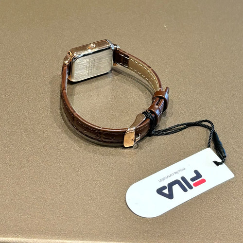 FILA斐乐女士手表复古轻奢小众腕表小方表送女友生日礼物礼盒6512