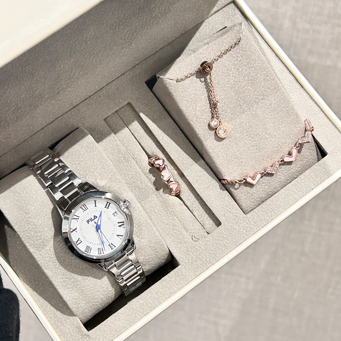 FILA斐乐经典系列小众轻奢手表女