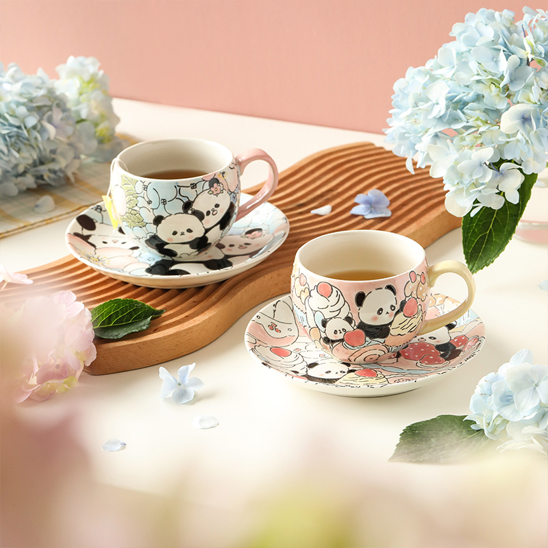 蓝莲花熊猫手绘咖啡杯碟