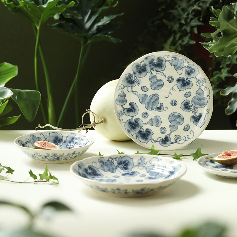蓝莲花日本进口釉下彩餐具蓝彩葫芦餐盘家用菜盘子陶瓷平盘高颜值