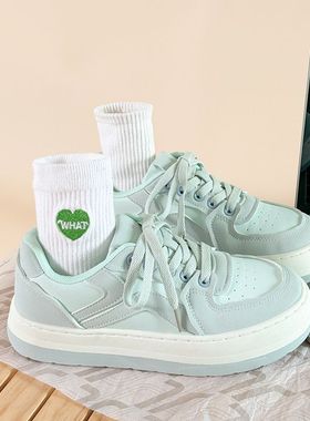 鮀品薄荷板鞋女2026春夏新款小众百搭鞋子厚底增高运动休闲小白鞋