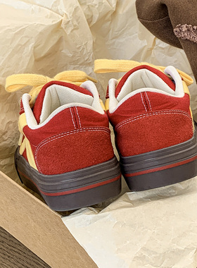 鮀品红色板鞋女2025秋冬新款小众复古帆布鞋百搭运动厚底面包鞋子