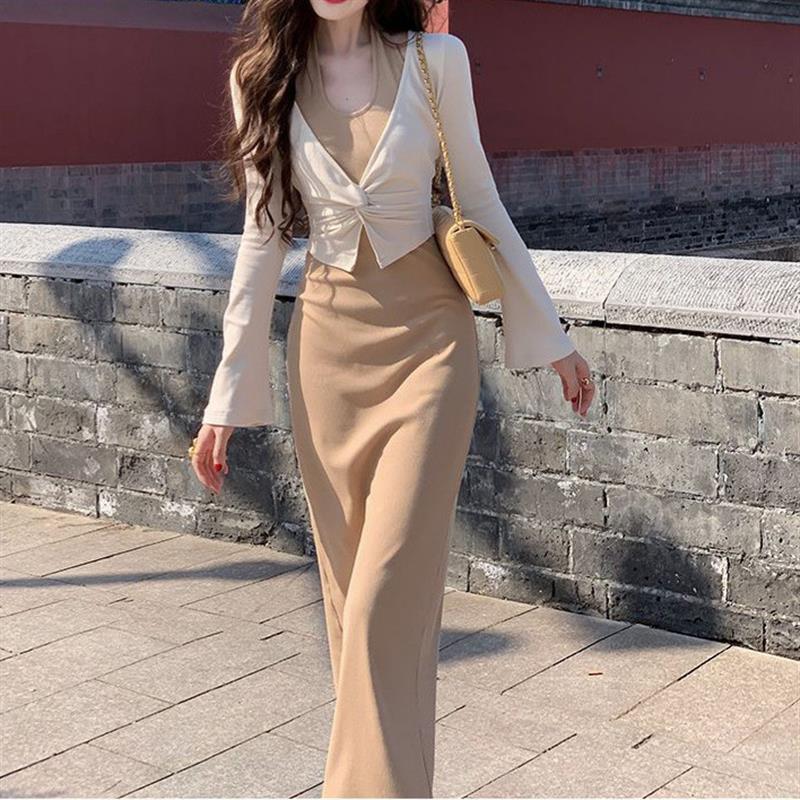 跨境两件套挂脖长袖连衣裙女2025春季新款纯欲扭结收腰撞色长裙子
