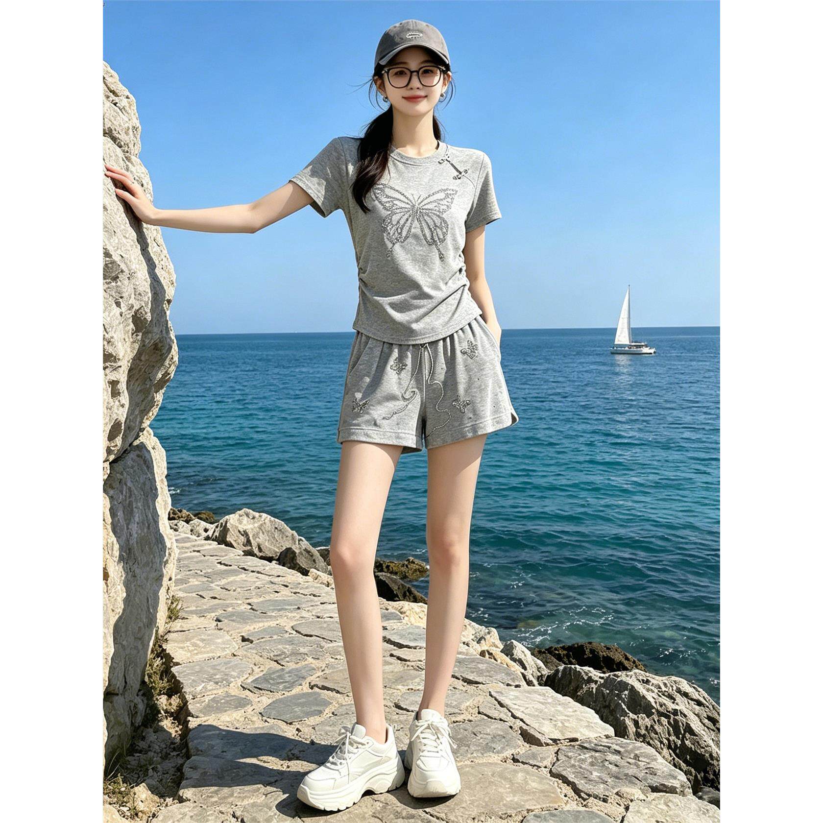 巨好看的灰色休闲运动套装女2026夏季新款韩系减龄穿搭显瘦两件套