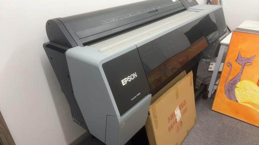 1月22日温州科技公司316室的装饰画、摆件、机器设备、原材料等网络拍卖公告