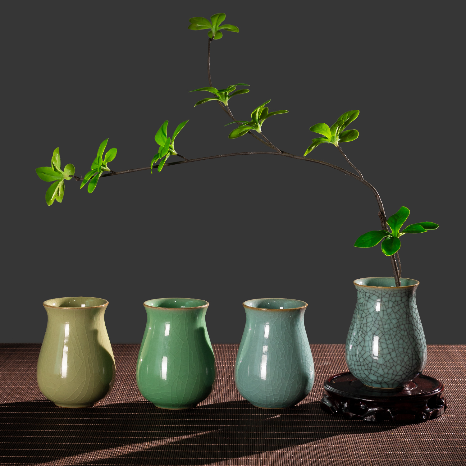 青瓷花瓶龙泉产中式家用创意摆件小花器客厅花艺装饰水培花插花瓶