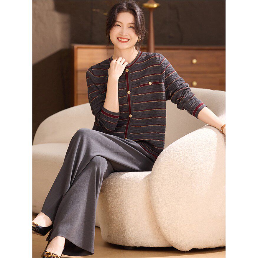 喜卉中老年女装针织条纹上衣直筒裤子两件套妈妈秋装新款运动套装