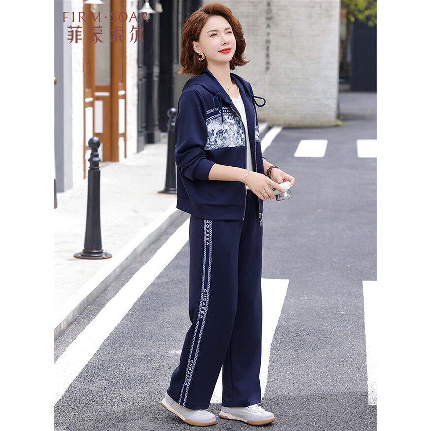 妈妈秋装套装2025新款时尚休闲运动卫衣中老年女春秋大码洋气外套