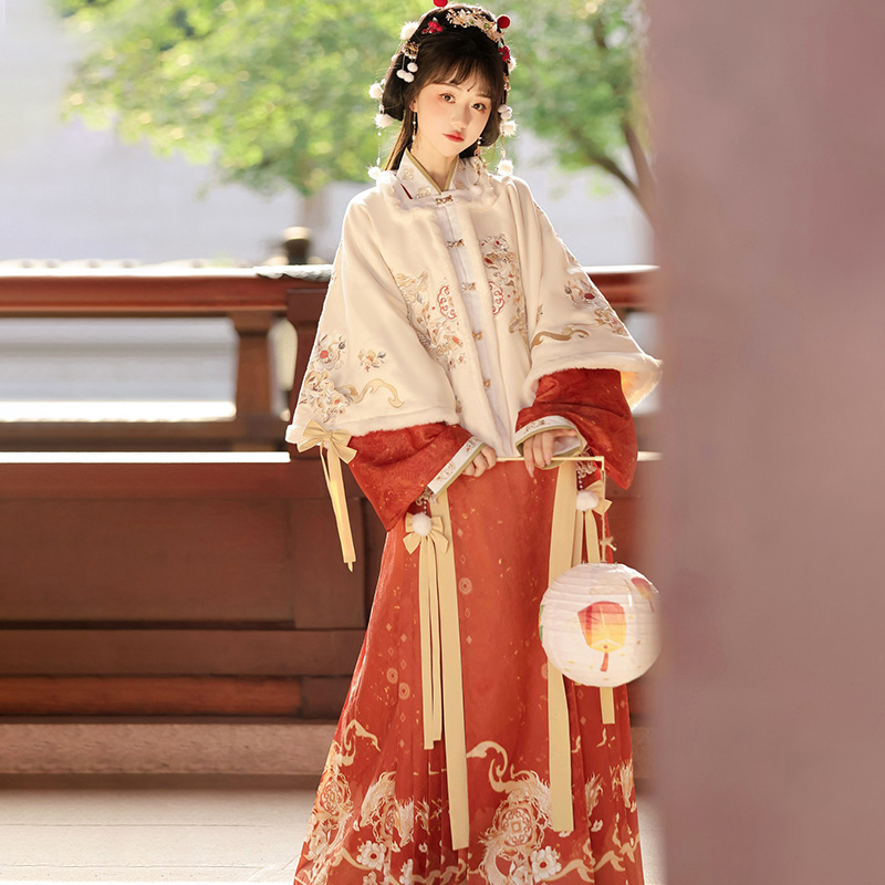 原创龙岁逢春汉服女中国风改良汉元素外套交领衣马面裙套装秋冬
