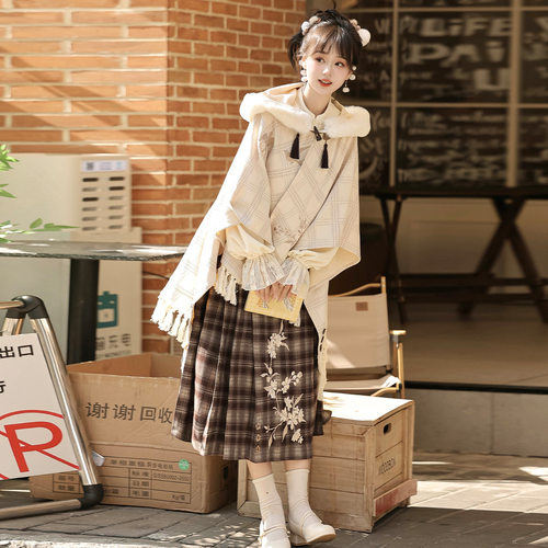 原创暖秋汉服女中国风改良汉元素斗篷上衣半裙套装改良汉服新中式