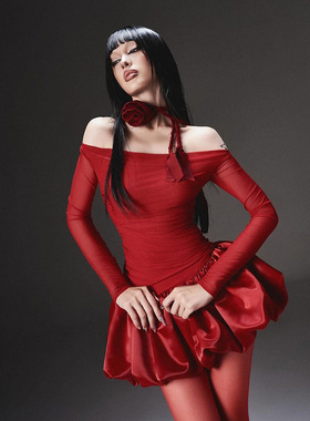 欧美风2025秋季新款女装修身显瘦一字领红色露肩长袖连衣裙